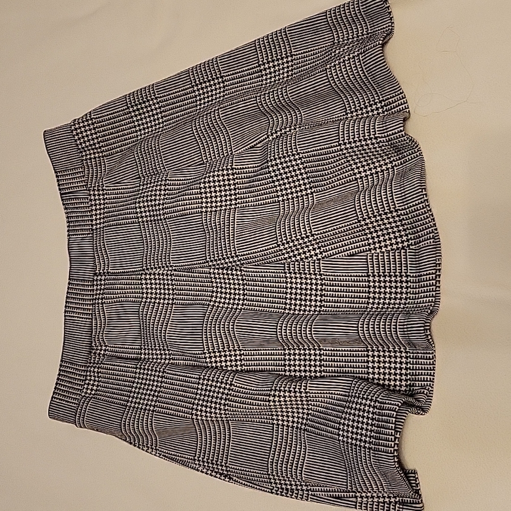 Skirt - Picture 6 of 6